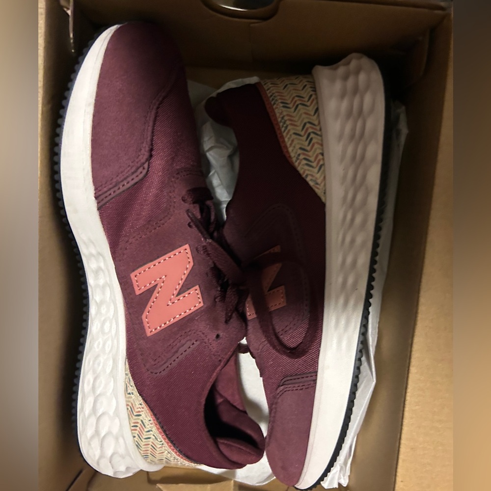 New Balance sneaker Wmns Fresh Foam X70 'Burgundy'